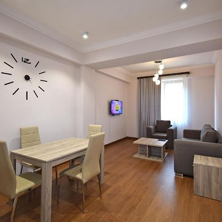 Luxury Apartment Just Near Republic Square #7 Γιερεβάν Εξωτερικό φωτογραφία