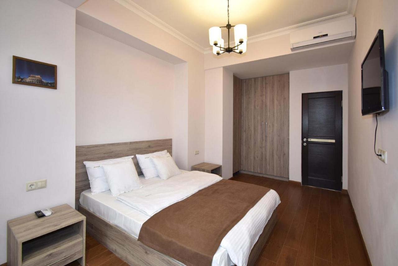 Luxury Apartment Just Near Republic Square #7 Γιερεβάν Εξωτερικό φωτογραφία