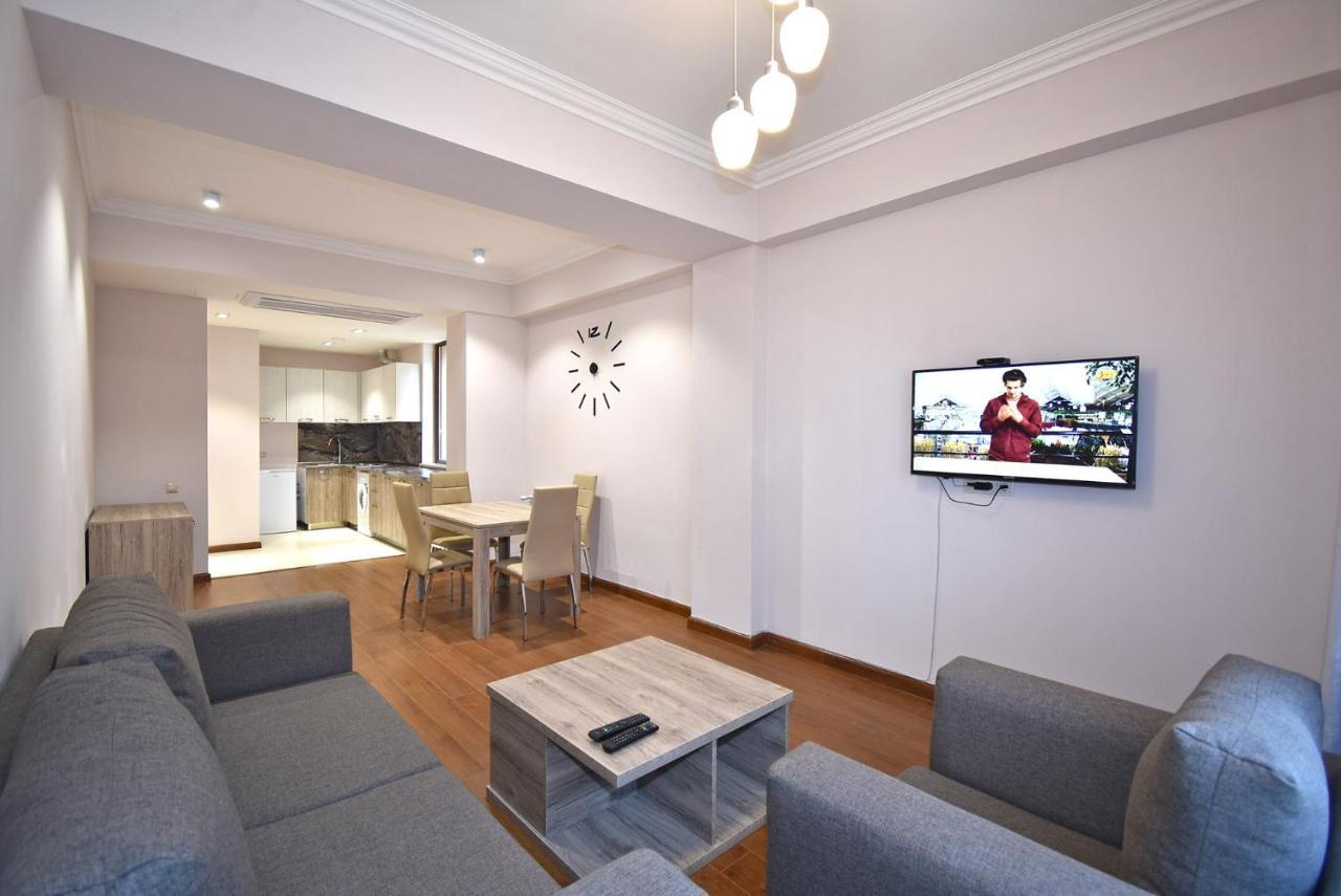 Luxury Apartment Just Near Republic Square #7 Γιερεβάν Εξωτερικό φωτογραφία