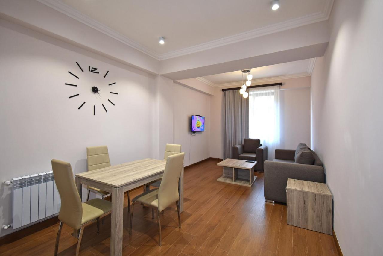 Luxury Apartment Just Near Republic Square #7 Γιερεβάν Εξωτερικό φωτογραφία